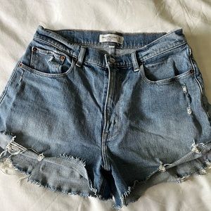 Abercrombie Curve Love Mom Short